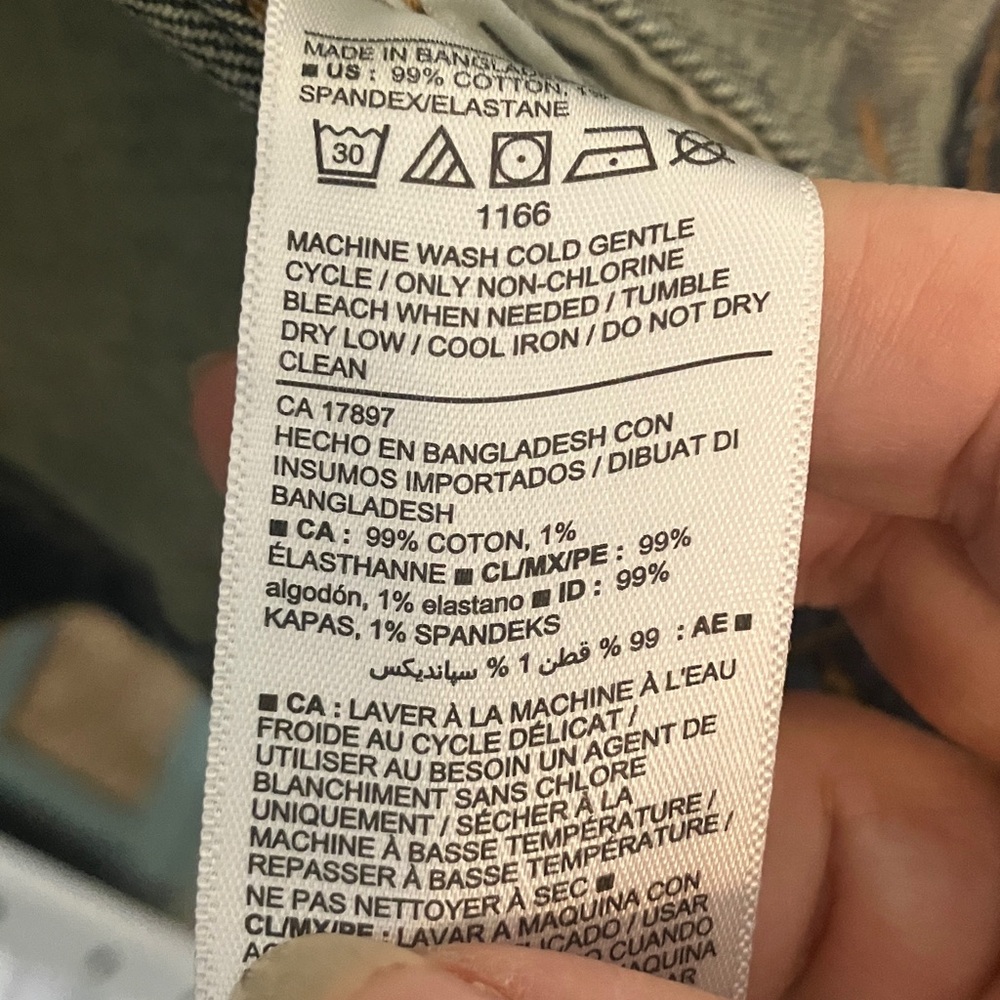 Old Navy Built-In Flex Denim Jacket in Indigo - Picture 4 of 6